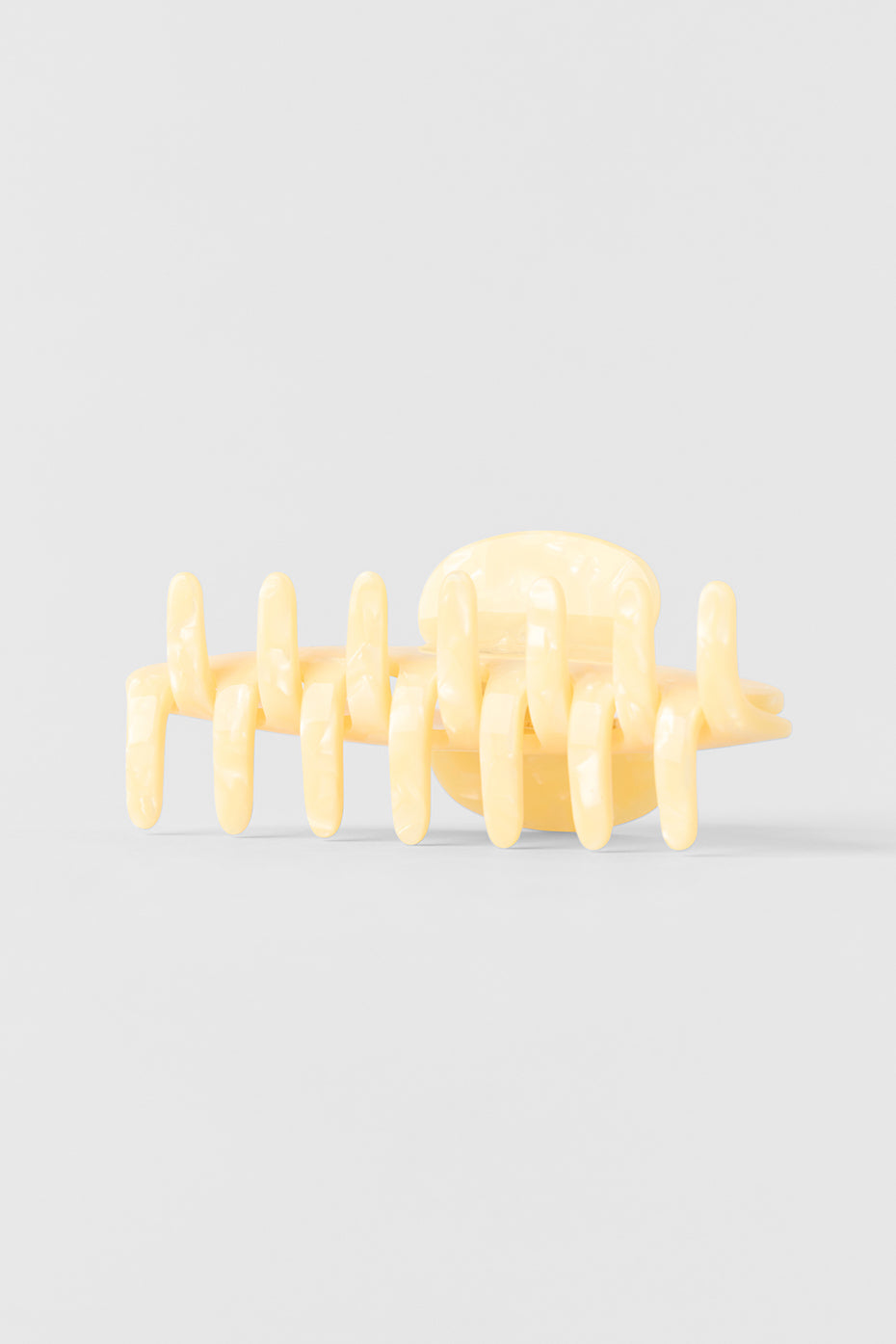 90's Claw Clip - Candlelight Yellow Shell