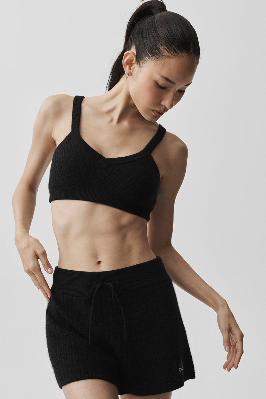 Cashmere Plush Waffle V-Neck Bra - Black